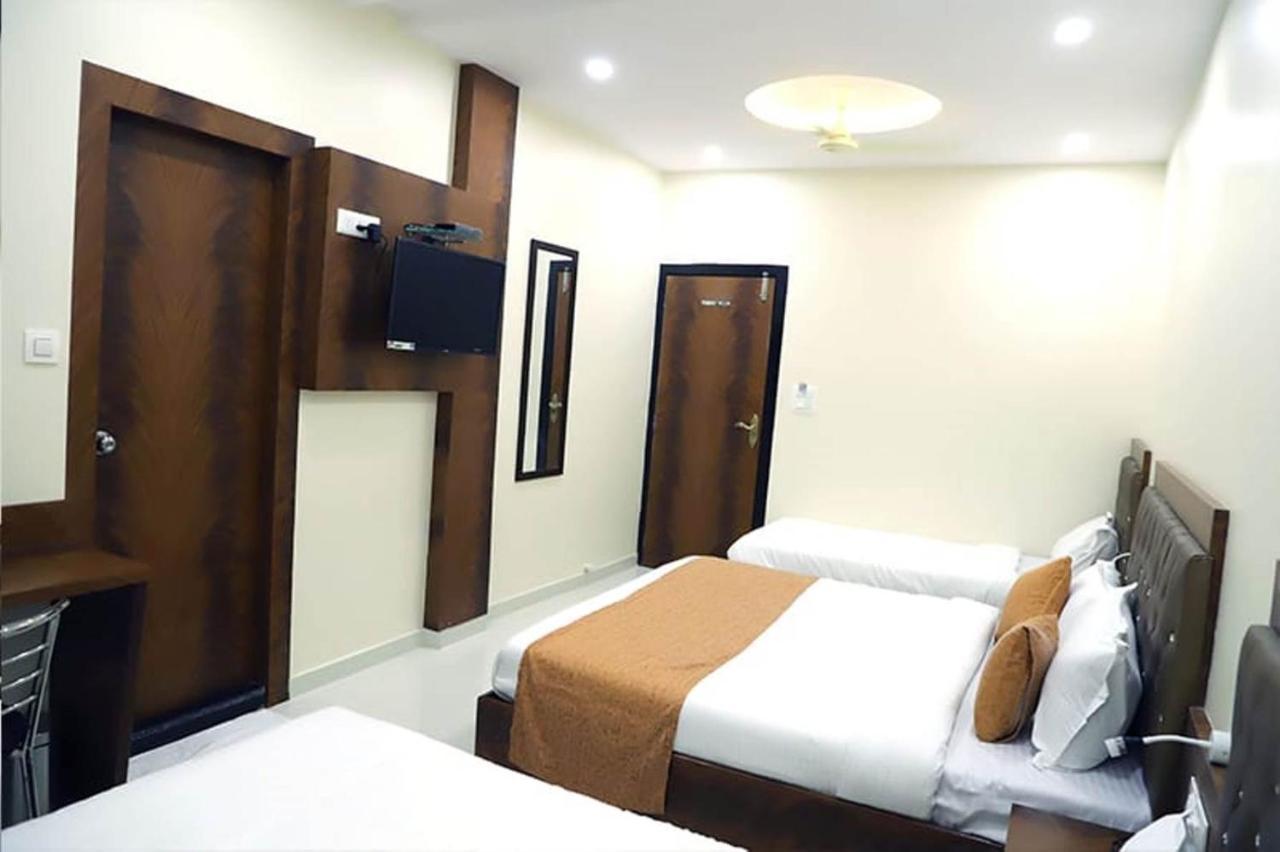 Hotel Golden Hayyath Inn Mumbai  Buitenkant foto